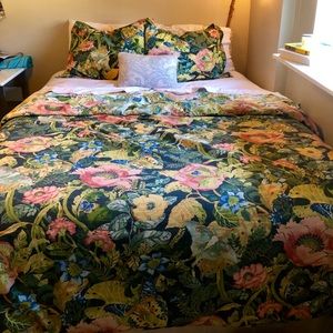 Queen duvet cover + duvet + 2 shams